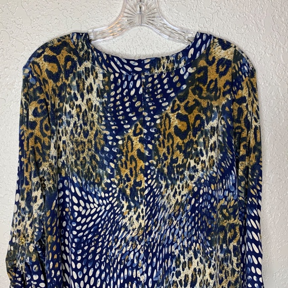 Chelsea & Theodore Blue Cream Modern Animal Print Top Women's Plus Size … - Picture 5 of 11
